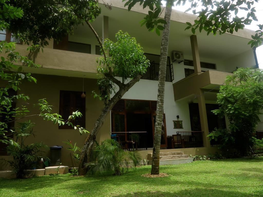 The Mirror Mansion Hotel Rajagiriya Exterior photo